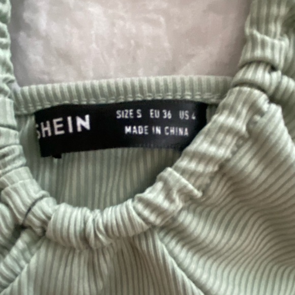 Green halter top - Picture 2 of 2